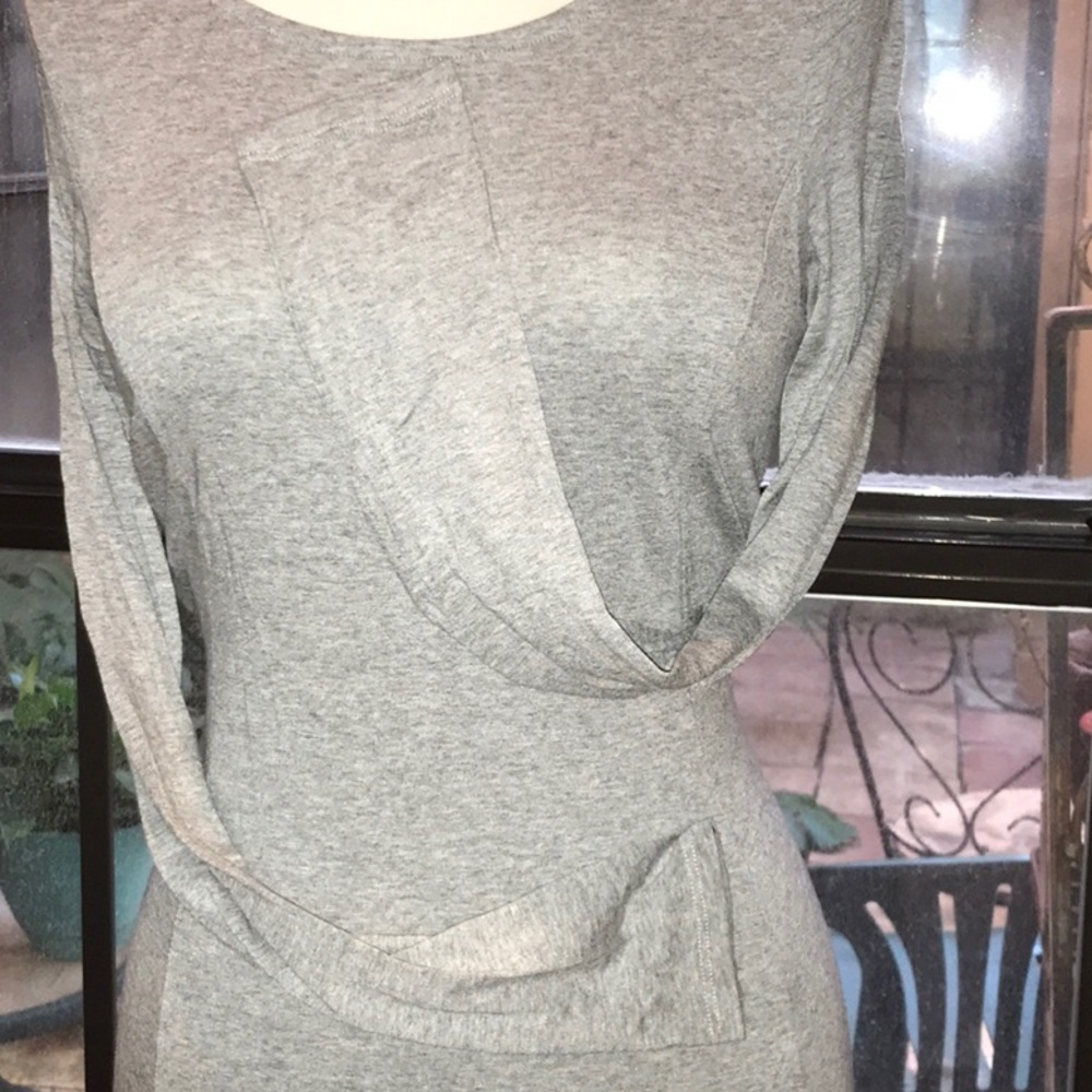 Dress - Picture 7 of 7